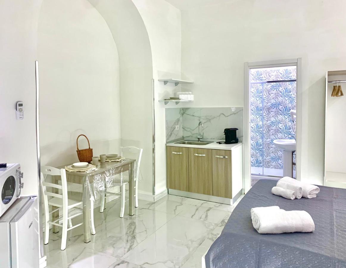 Donna Rita House Lägenhet Neapel Exteriör bild