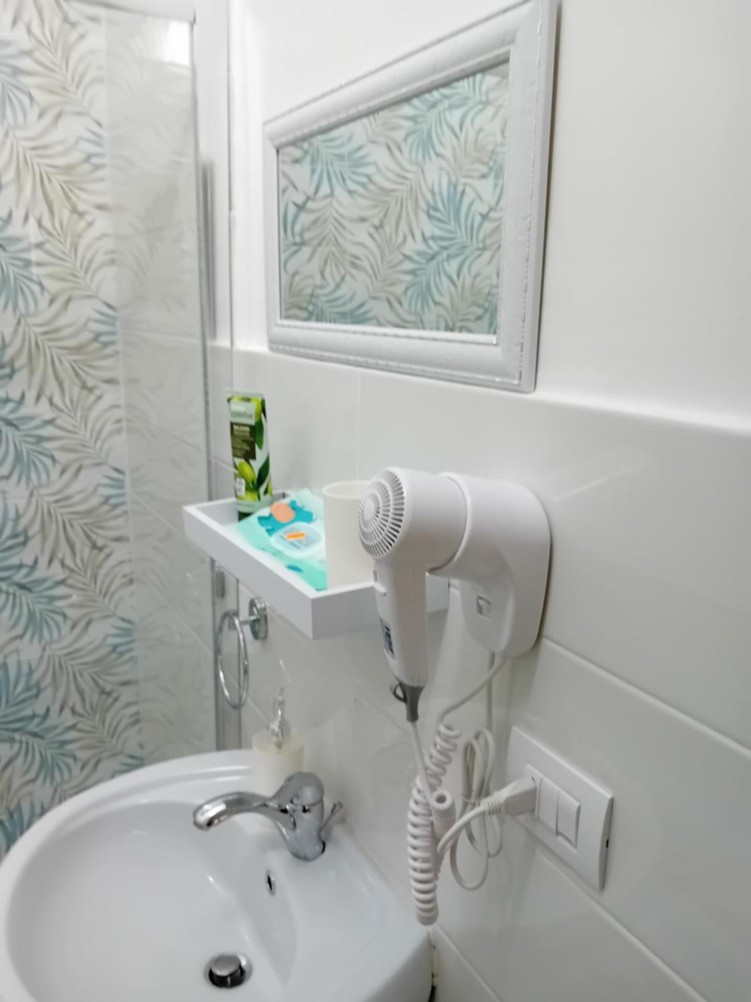 Donna Rita House Lägenhet Neapel Exteriör bild