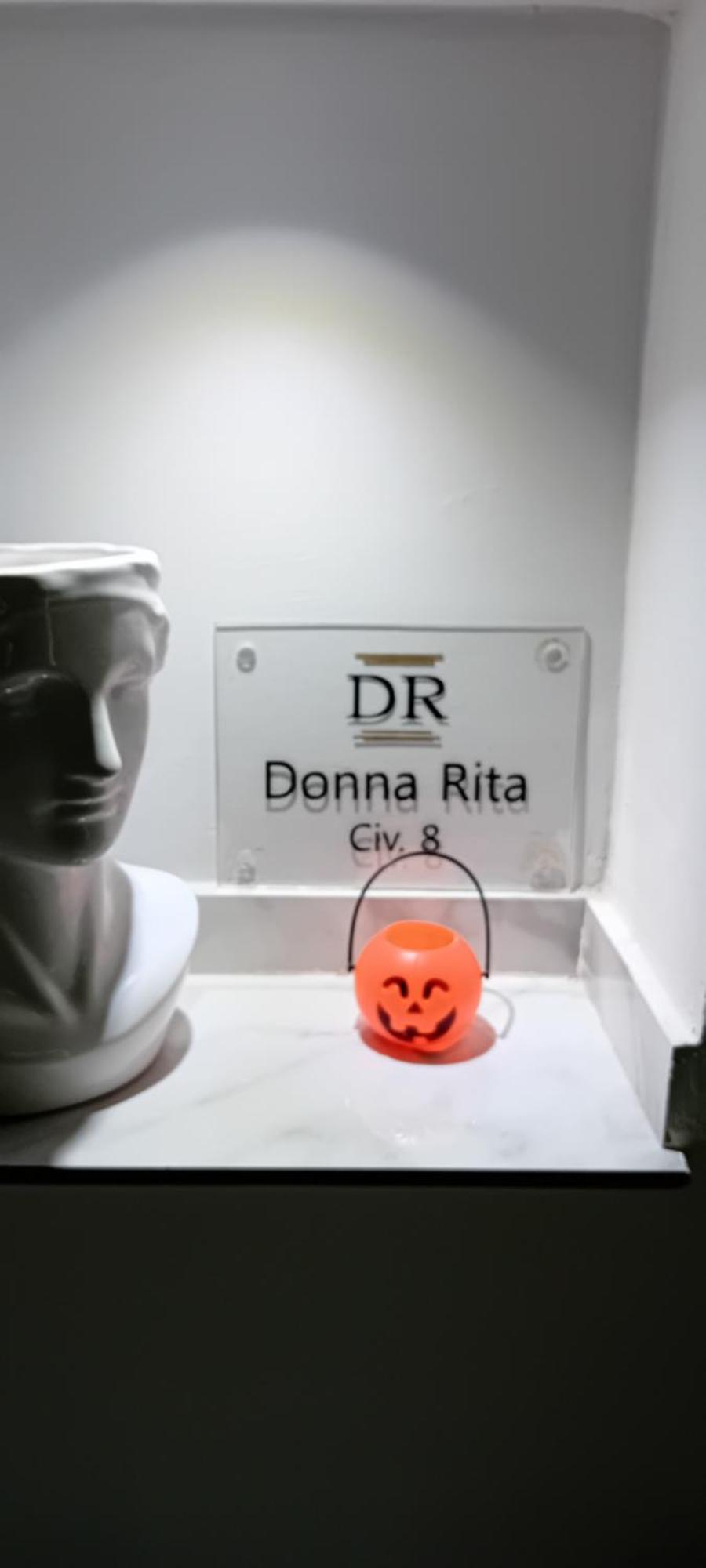 Donna Rita House Lägenhet Neapel Exteriör bild